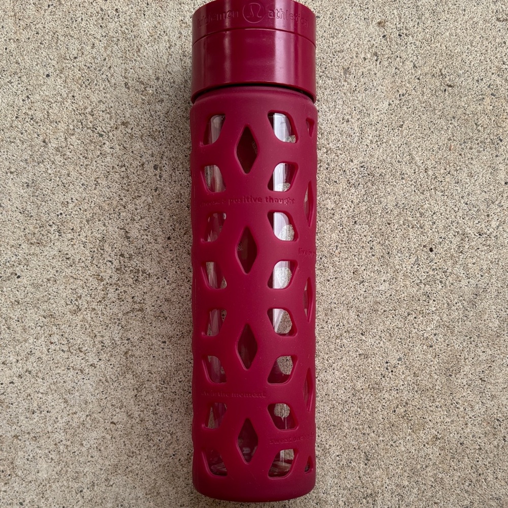 🍀3 for $25🍀 Lululemon Pure Focus Glass Water Bottle, Bumble Berry